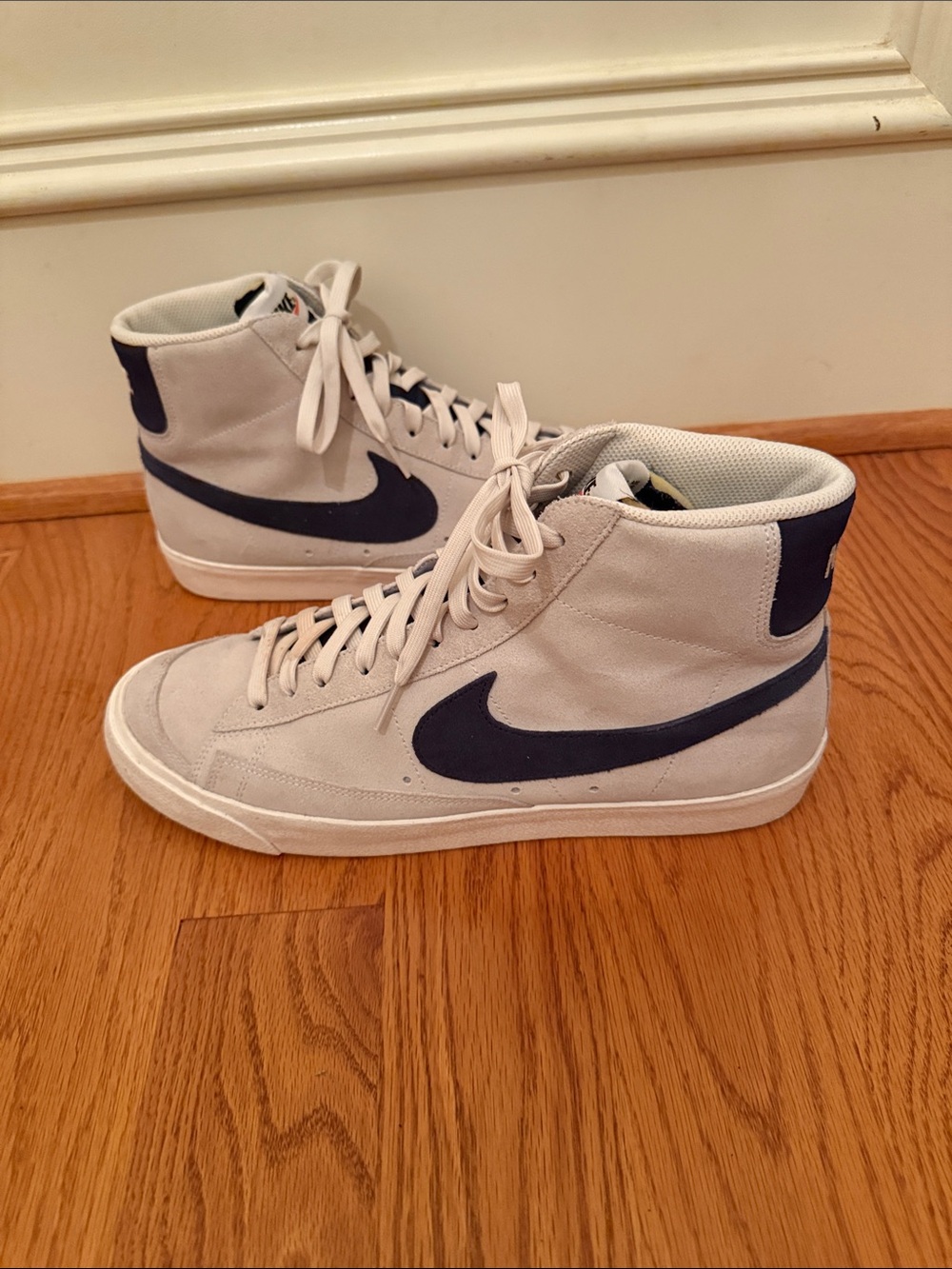 Nike Blazer Mid 77 Vintage White Midnight Navy Blue High Tops Size 12